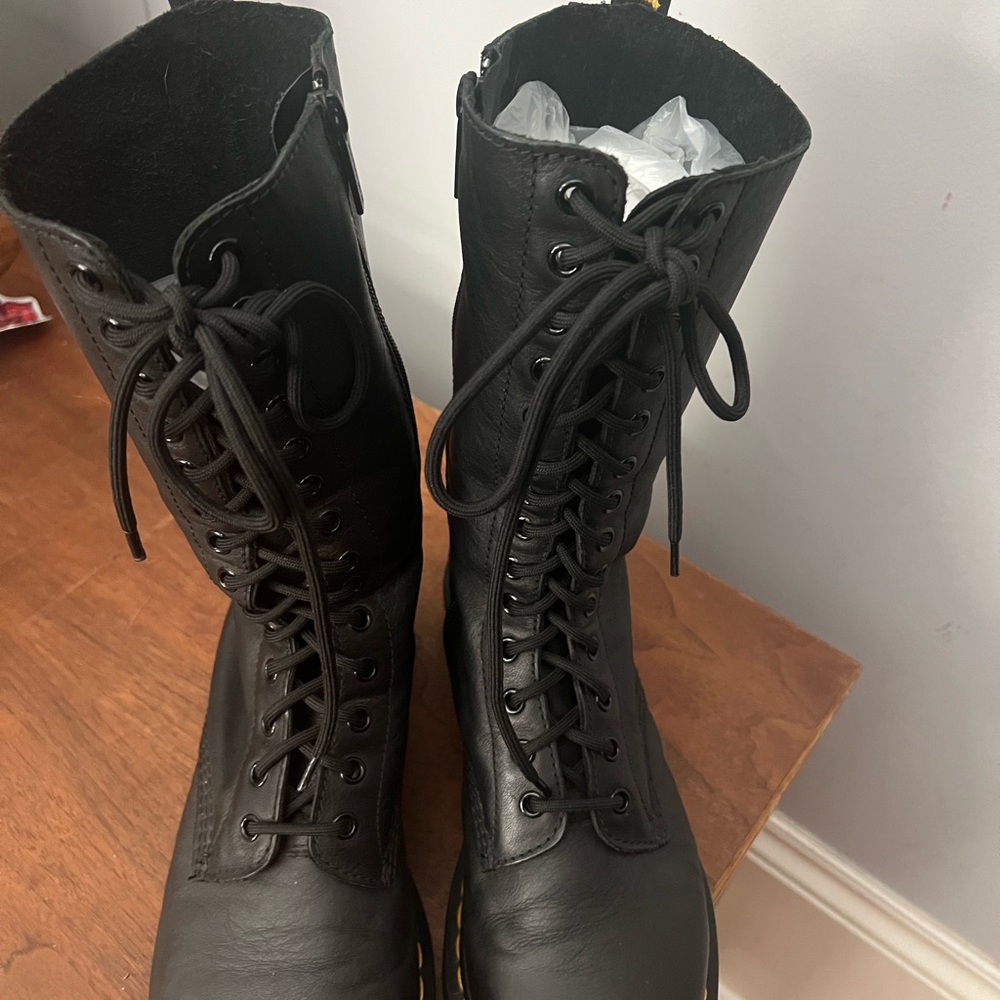 Doc Martens Black Leather Lace-Up Boots